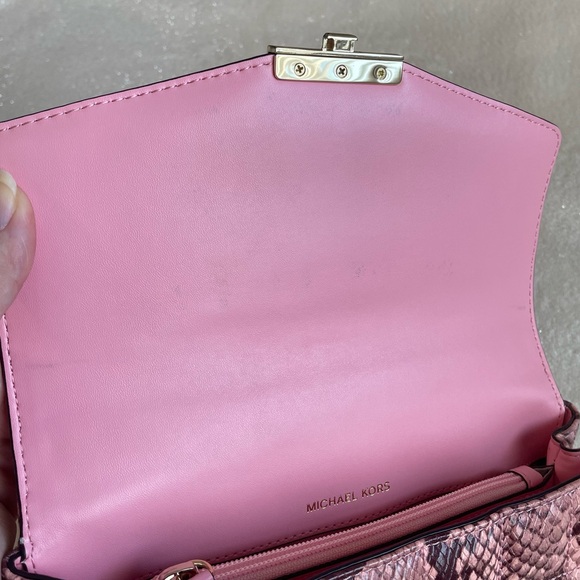 MICHAEL Michael Kors Soho Leather Snakeskin Chain Shoulder Bag in Shell Pink ✨ - Picture 4 of 12
